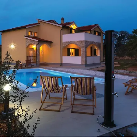 Vikendica Four-bedroom In Miljevci *