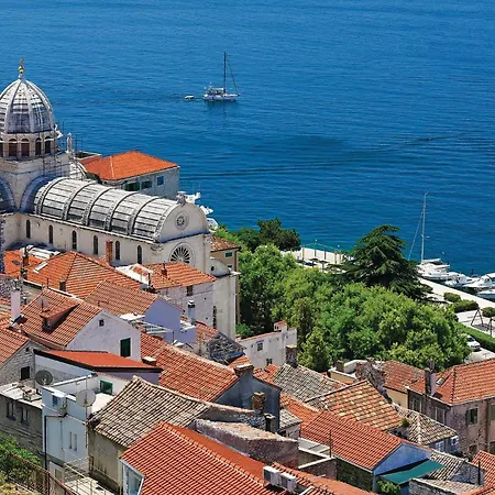 Vakantiehuis Four-bedroom In Miljevci *