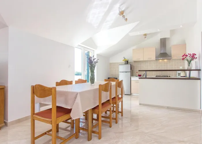 Semesterbostad Four-bedroom In Miljevci