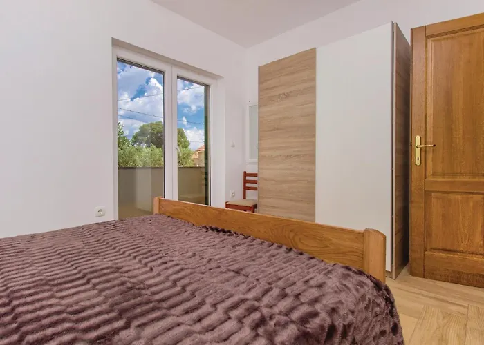 Semesterbostad Four-bedroom In Miljevci